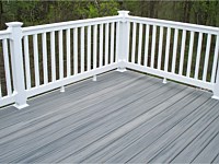 <b>Trex Transcend Island Mist with white Washington Vinyl railing</b>